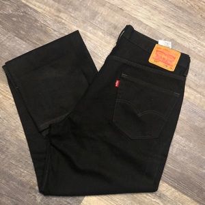 Levi’s-black 550